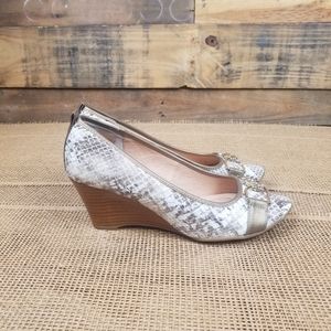 Sofft Snakeskin Wedges Size 9